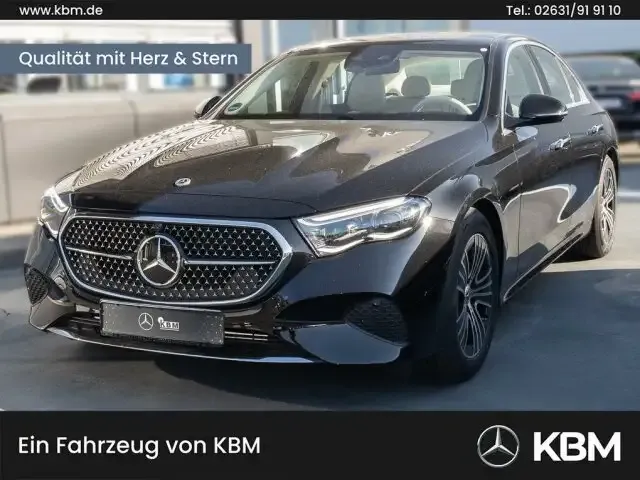 Mercedes-Benz E 200