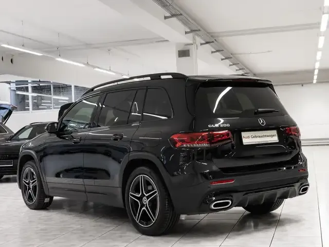 Mercedes-Benz GLB 200