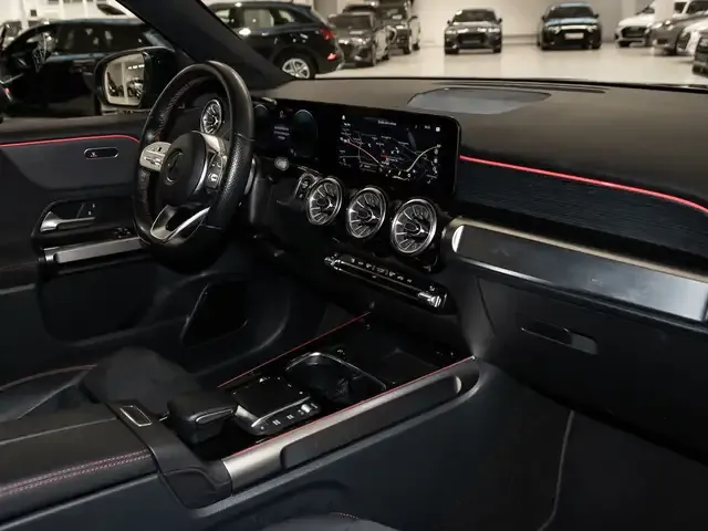 Mercedes-Benz GLB 200