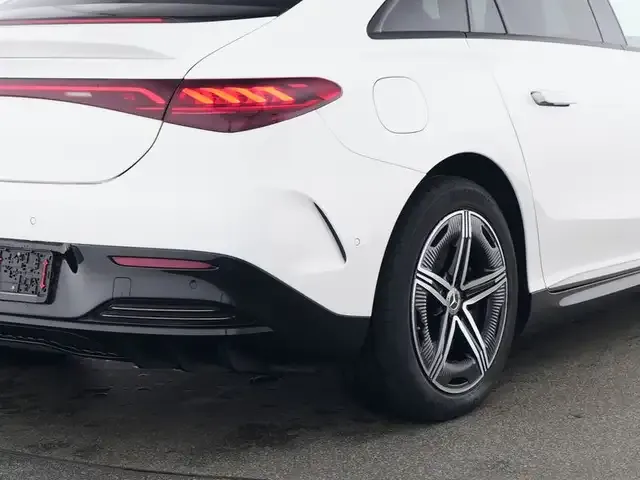 Mercedes-Benz EQE 350