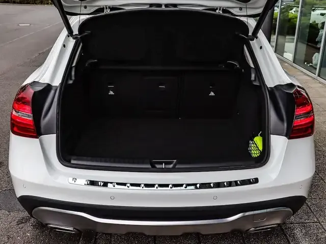 Mercedes-Benz GLA 180