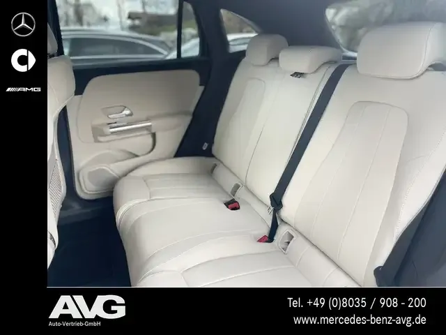Mercedes-Benz GLA 220