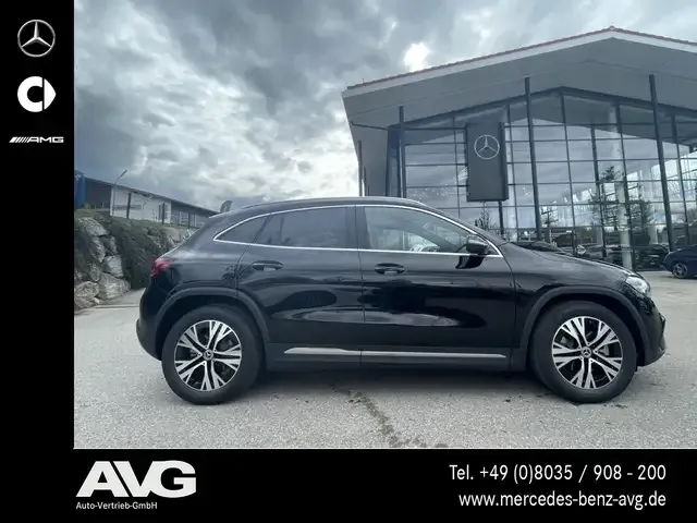 Mercedes-Benz GLA 220
