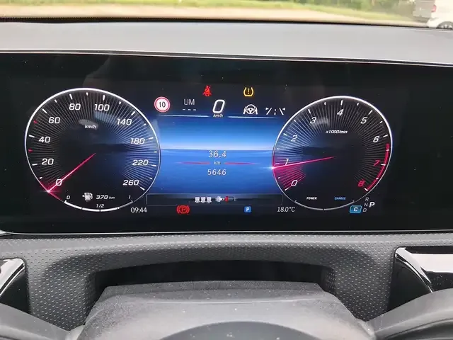 Mercedes-Benz CLA 180