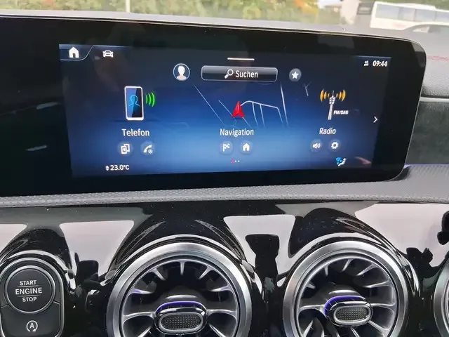 Mercedes-Benz CLA 180