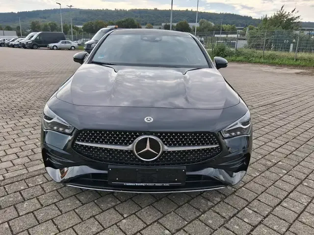 Mercedes-Benz CLA 180