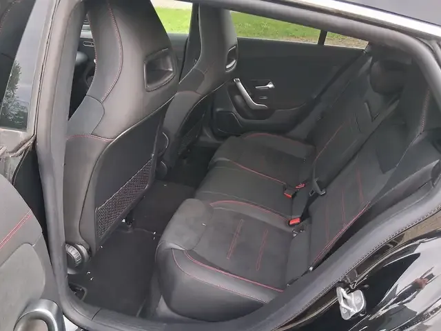 Mercedes-Benz CLA 180