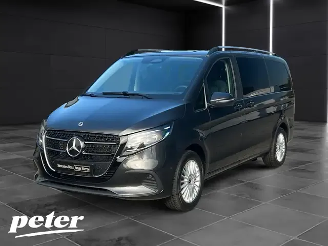 Mercedes-Benz V 220