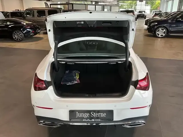 Mercedes-Benz CLA 200