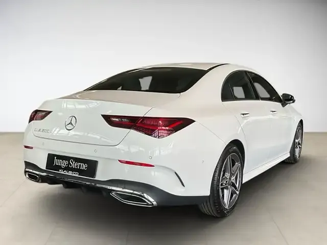 Mercedes-Benz CLA 200