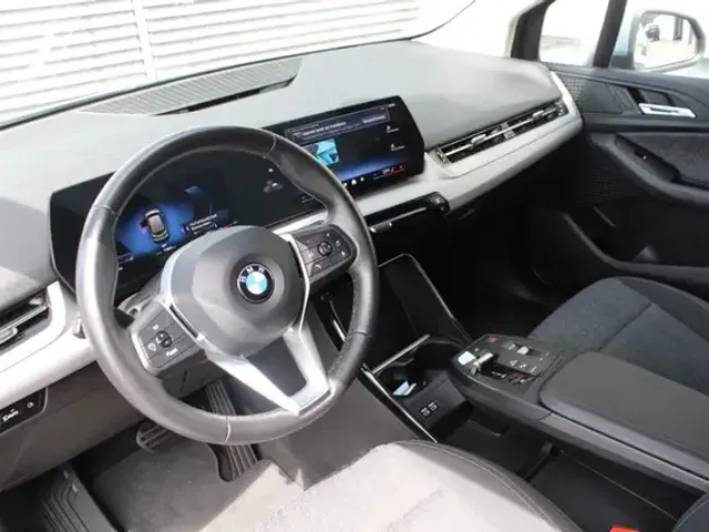 BMW 218