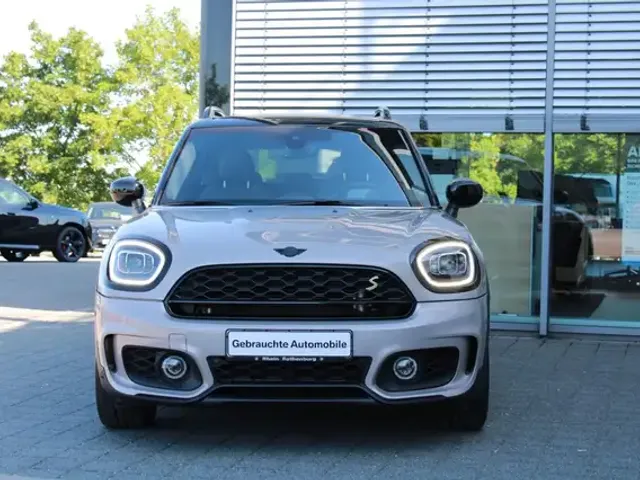 MINI John Cooper Works Countryman