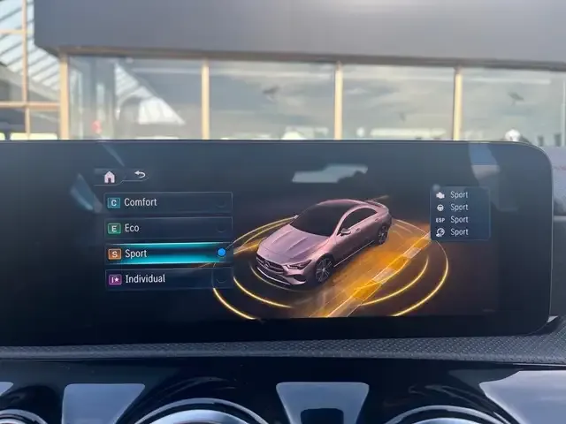 Mercedes-Benz CLA 200
