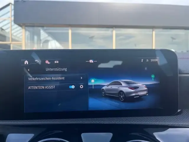 Mercedes-Benz CLA 200