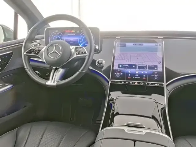 Mercedes-Benz EQE 300