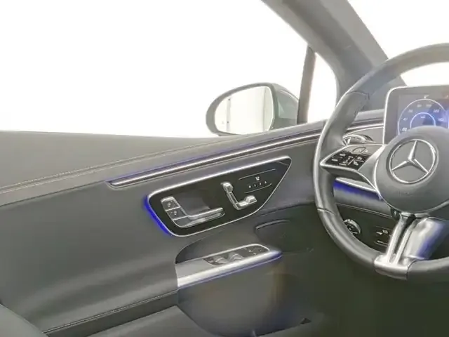 Mercedes-Benz EQE 300