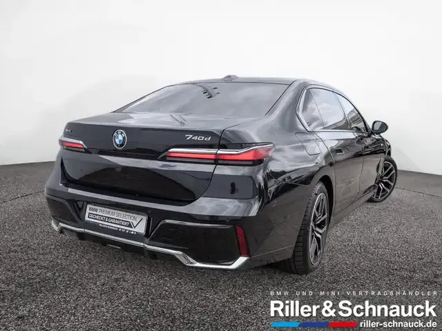 BMW 740