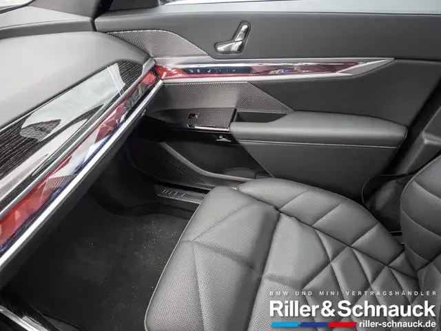 BMW 740