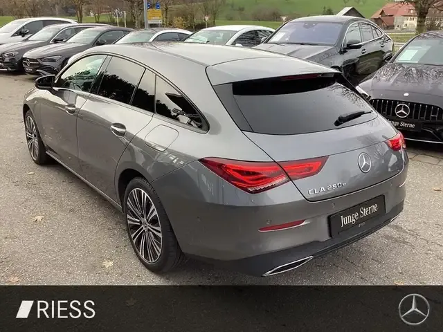 Mercedes-Benz CLA 250