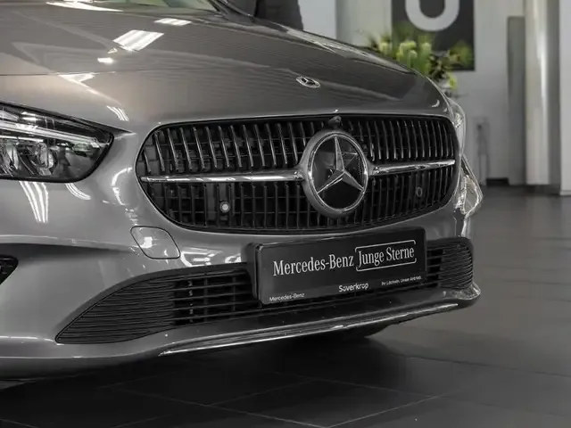Mercedes-Benz B 200