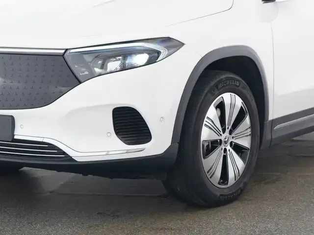 Mercedes-Benz EQA 300