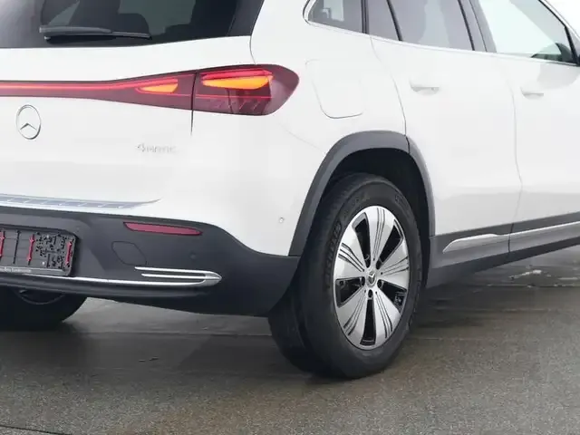 Mercedes-Benz EQA 300