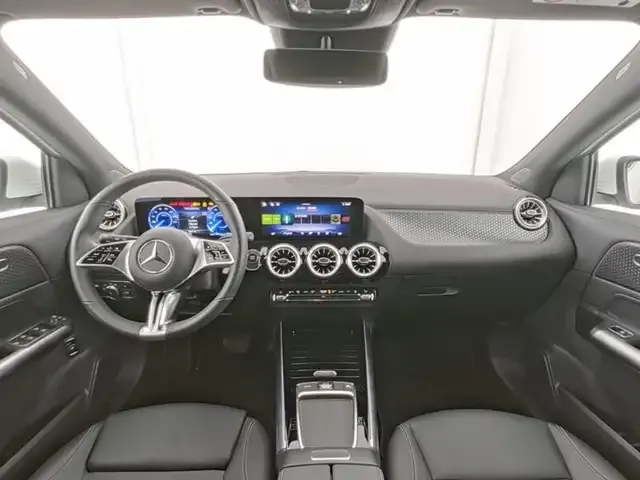 Mercedes-Benz EQA 300