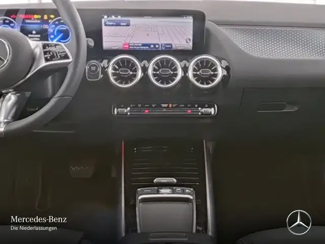 Mercedes-Benz EQA 300