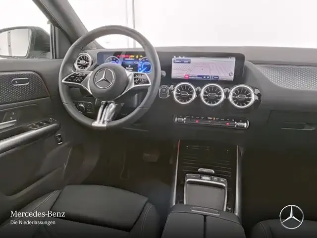 Mercedes-Benz EQA 300