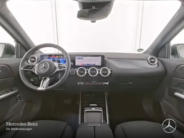 Mercedes-Benz EQA 300