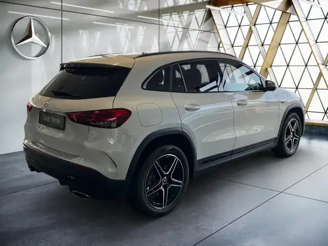 Mercedes-Benz GLA 250