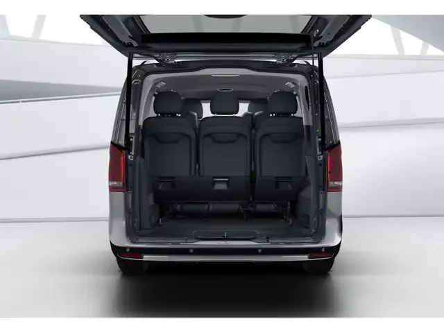 Mercedes-Benz V 220