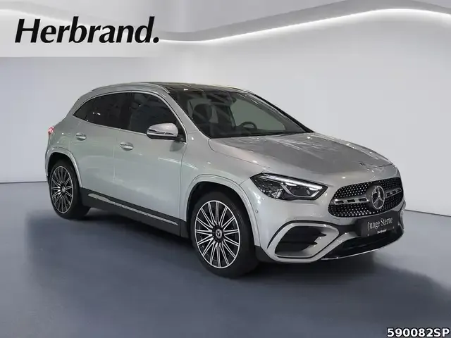 Mercedes-Benz GLA 220