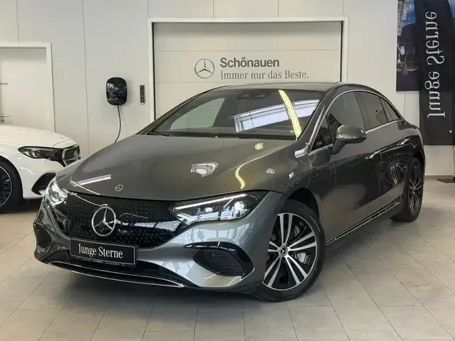 Mercedes-Benz EQE 300