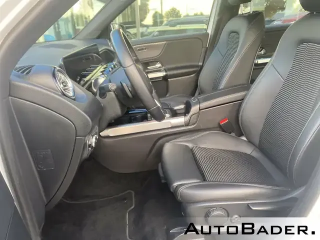 Mercedes-Benz EQB 250