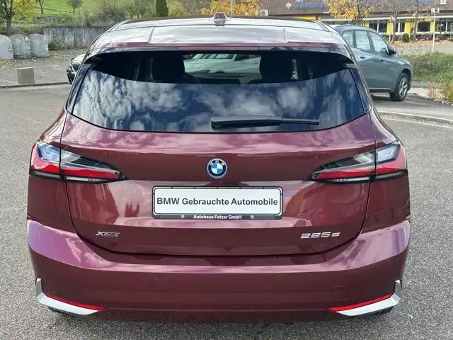 BMW 225