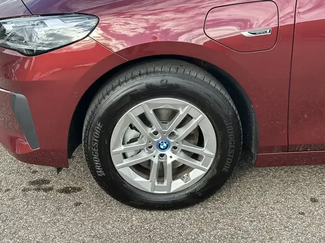 BMW 225