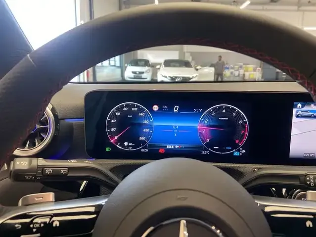 Mercedes-Benz A 180