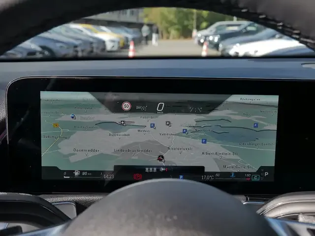 Mercedes-Benz GLB 200