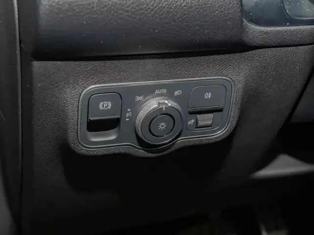 Mercedes-Benz EQB 300