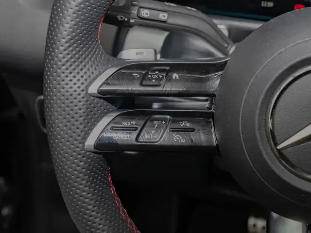 Mercedes-Benz EQB 300