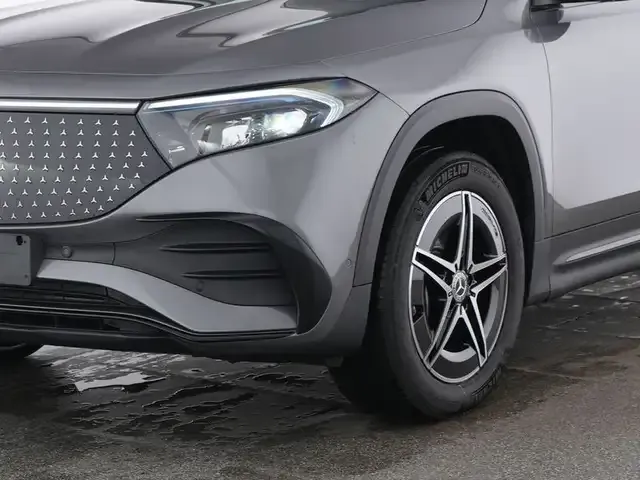 Mercedes-Benz EQB 300
