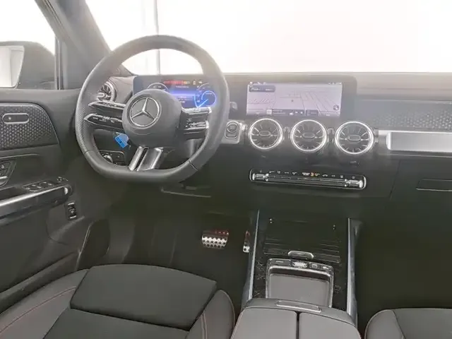 Mercedes-Benz EQB 300