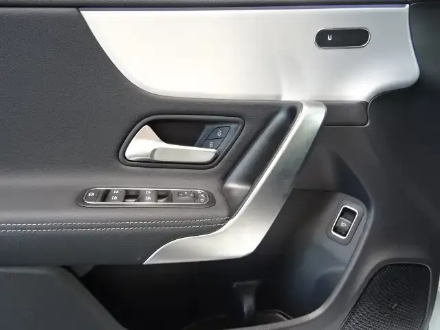 Mercedes-Benz CLA 220