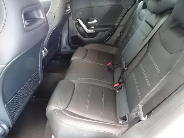 Mercedes-Benz CLA 220
