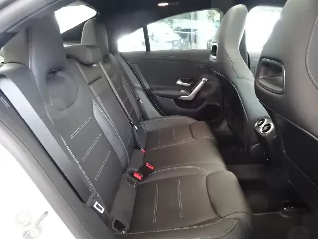 Mercedes-Benz CLA 220
