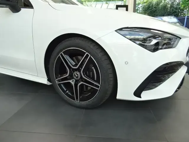 Mercedes-Benz CLA 220