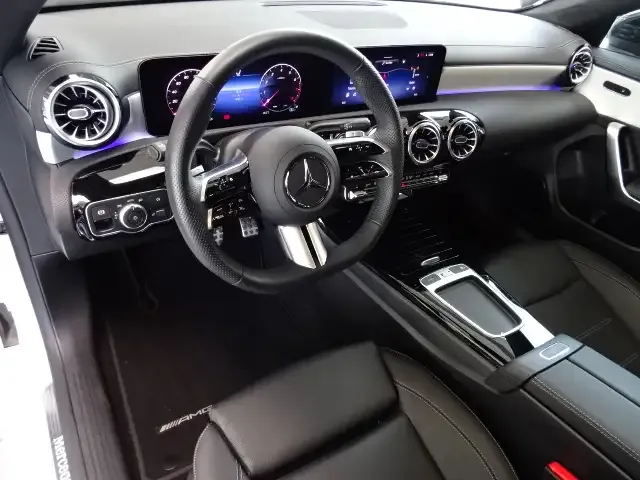Mercedes-Benz CLA 220