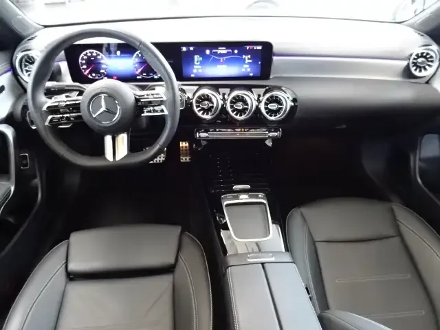 Mercedes-Benz CLA 220