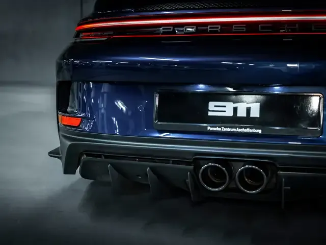 Porsche 992